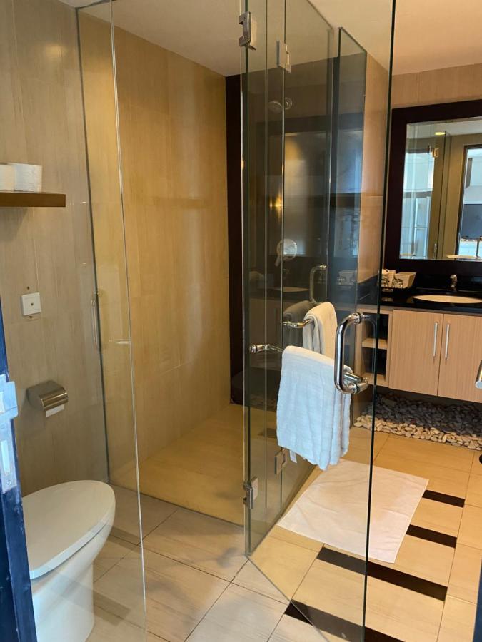 Stylish 2 Bedroom Penthouse Apt, Newly Refreshed, 50 Mbps, Pool, Gym, Resto Kuta Lombok Exterior foto