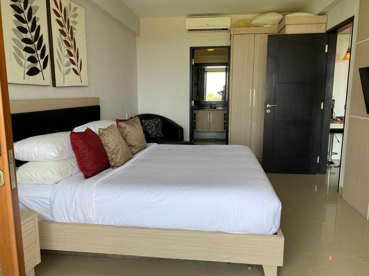 Stylish 2 Bedroom Penthouse Apt, Newly Refreshed, 50 Mbps, Pool, Gym, Resto Kuta Lombok Exterior foto