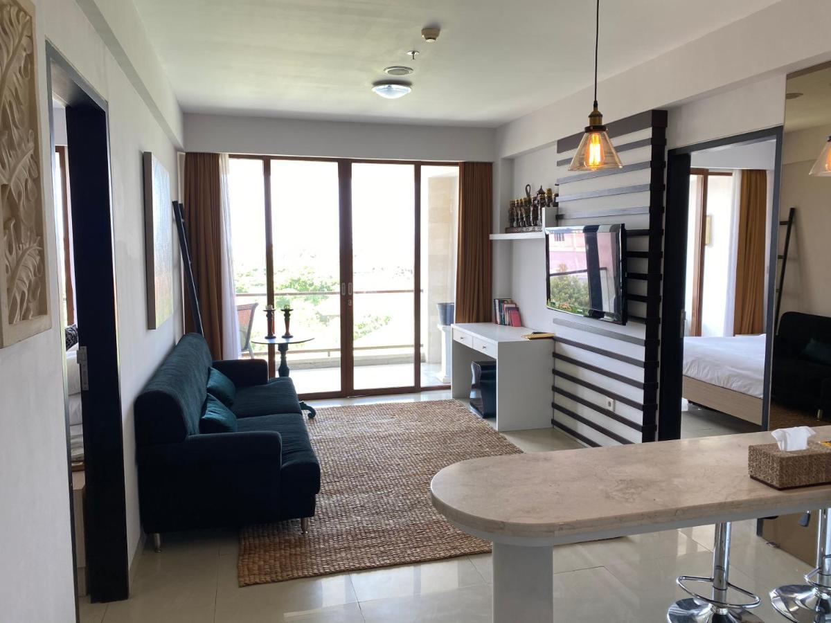 Stylish 2 Bedroom Penthouse Apt, Newly Refreshed, 50 Mbps, Pool, Gym, Resto Kuta Lombok Exterior foto